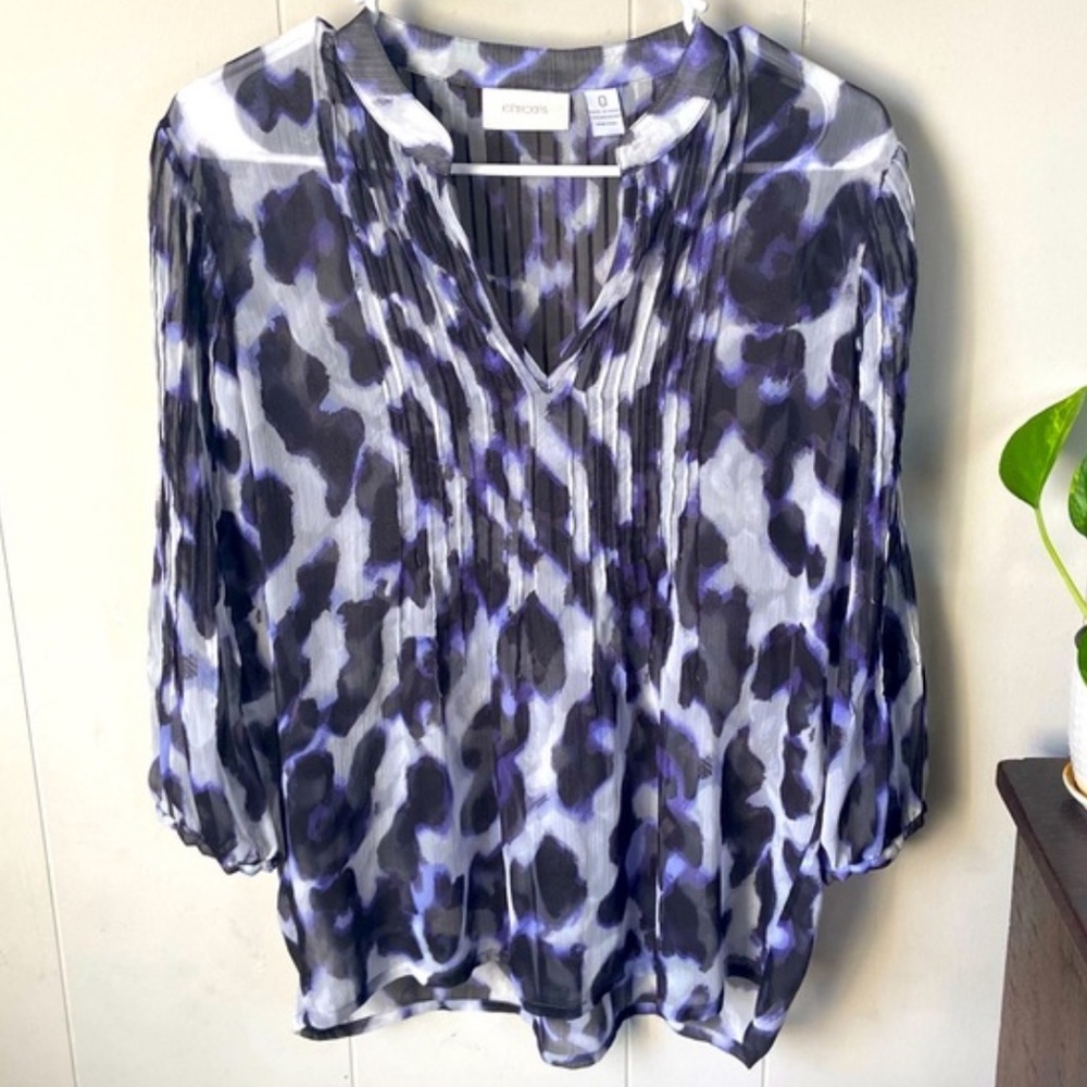 Chicos Semi Sheer Pintuck Pleated Vneck purple and black animal print Top 4/6